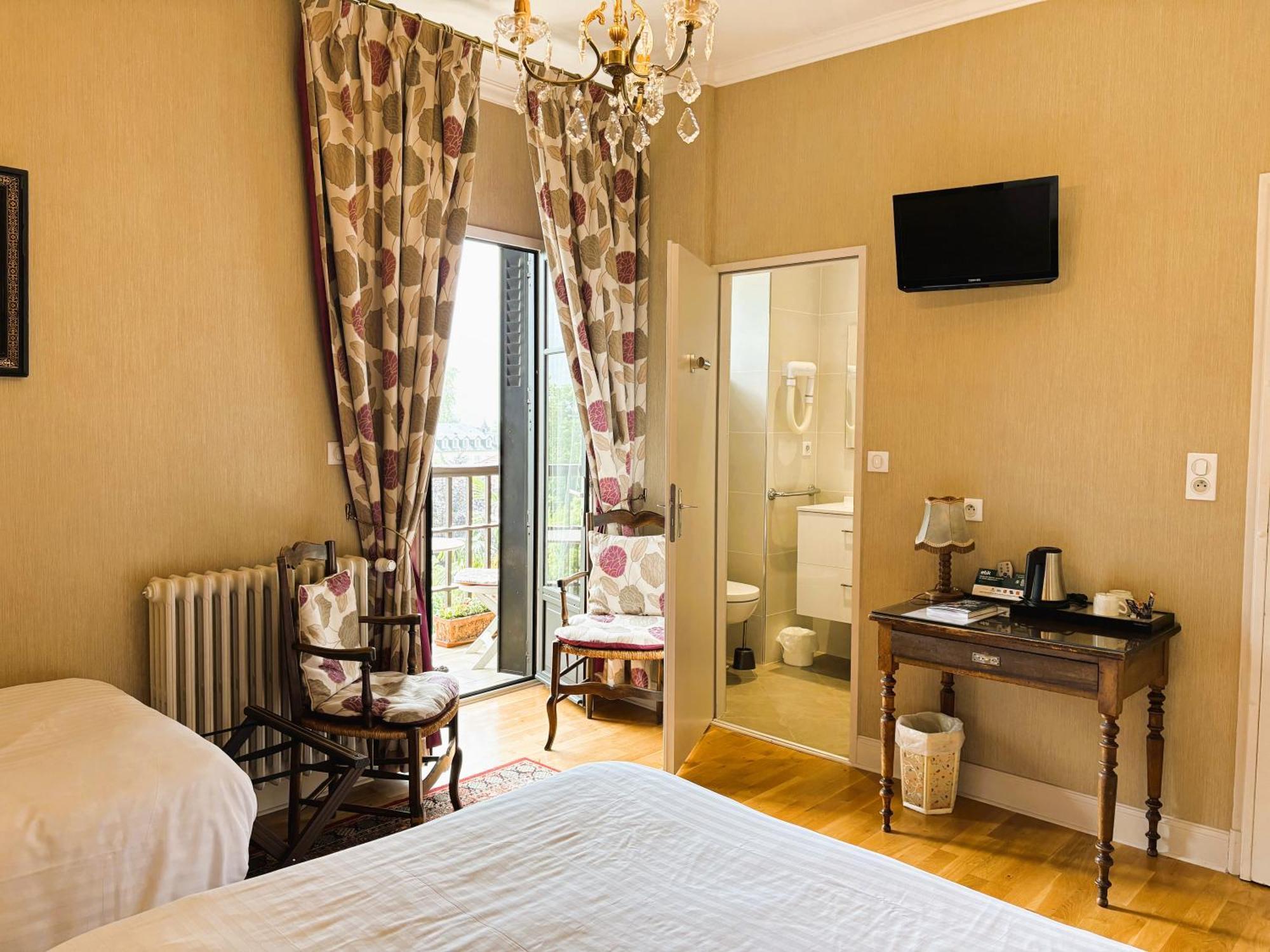 Logis Hotel Beau Site Аржеле-Газо Экстерьер фото